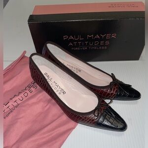 Paul Myers size 7.5 kitten heel shoes. New!